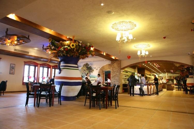Hotel Zloty Mlyn Majkow Пйотркув-Трибунальський Екстер'єр фото